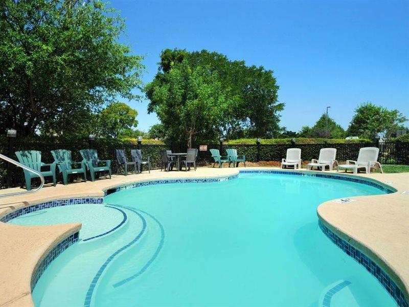 Travelodge By Wyndham Arlington/Dallas Area Esterno foto