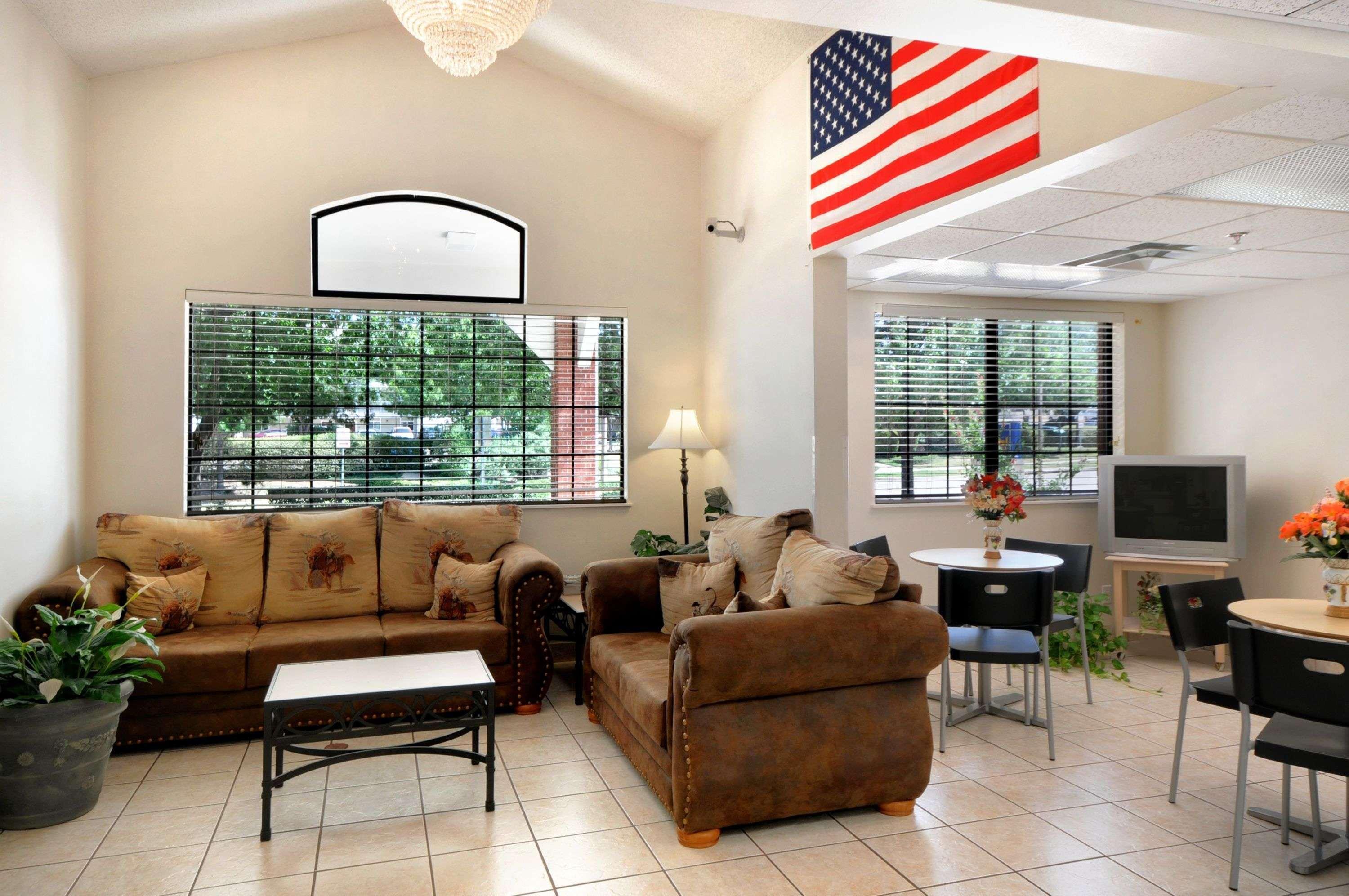 Travelodge By Wyndham Arlington/Dallas Area Esterno foto