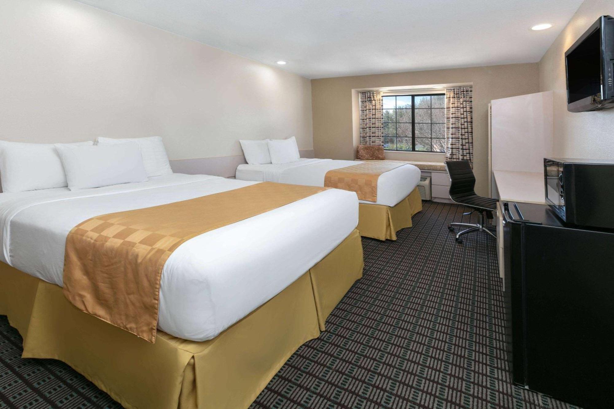 Travelodge By Wyndham Arlington/Dallas Area Esterno foto