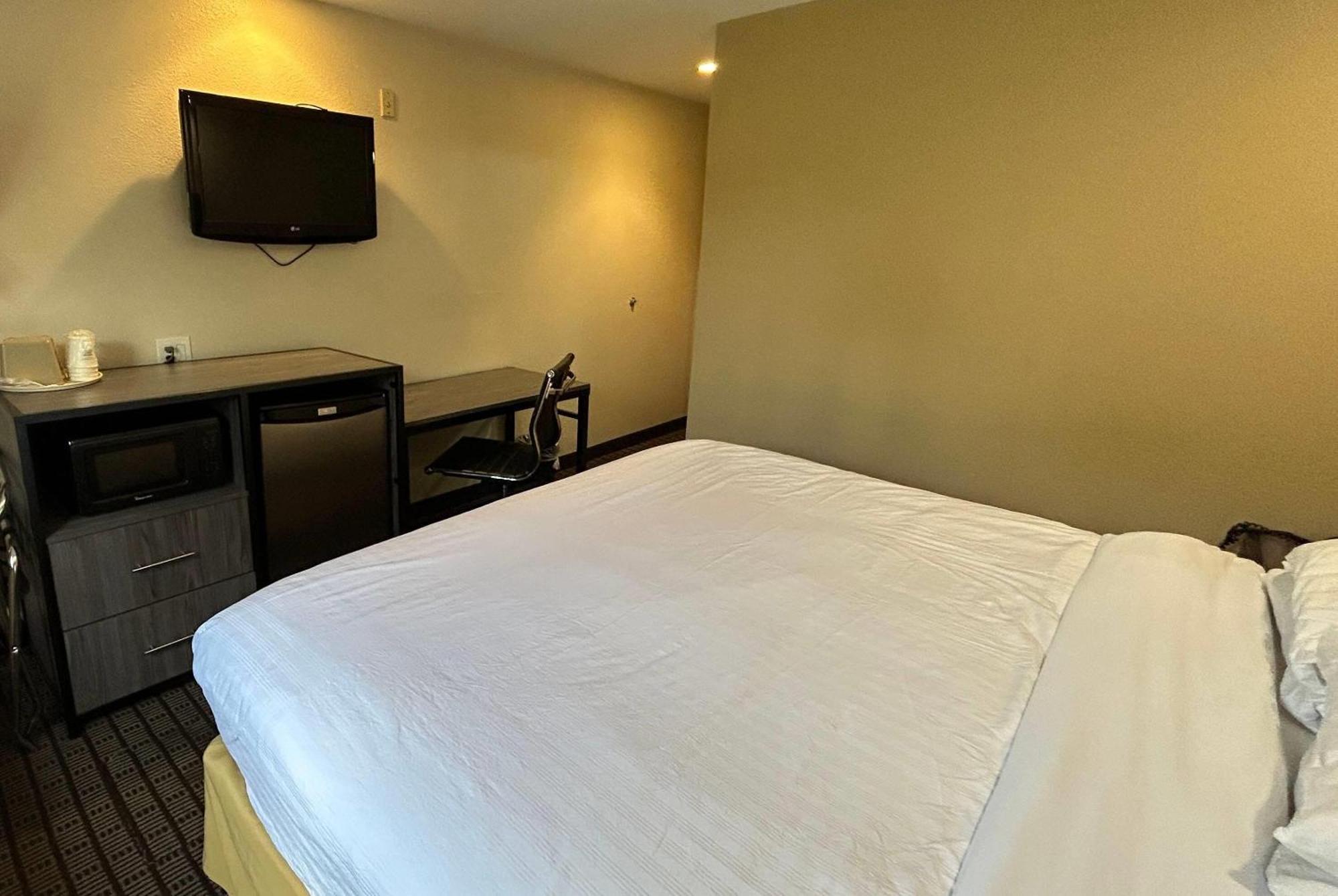 Travelodge By Wyndham Arlington/Dallas Area Esterno foto