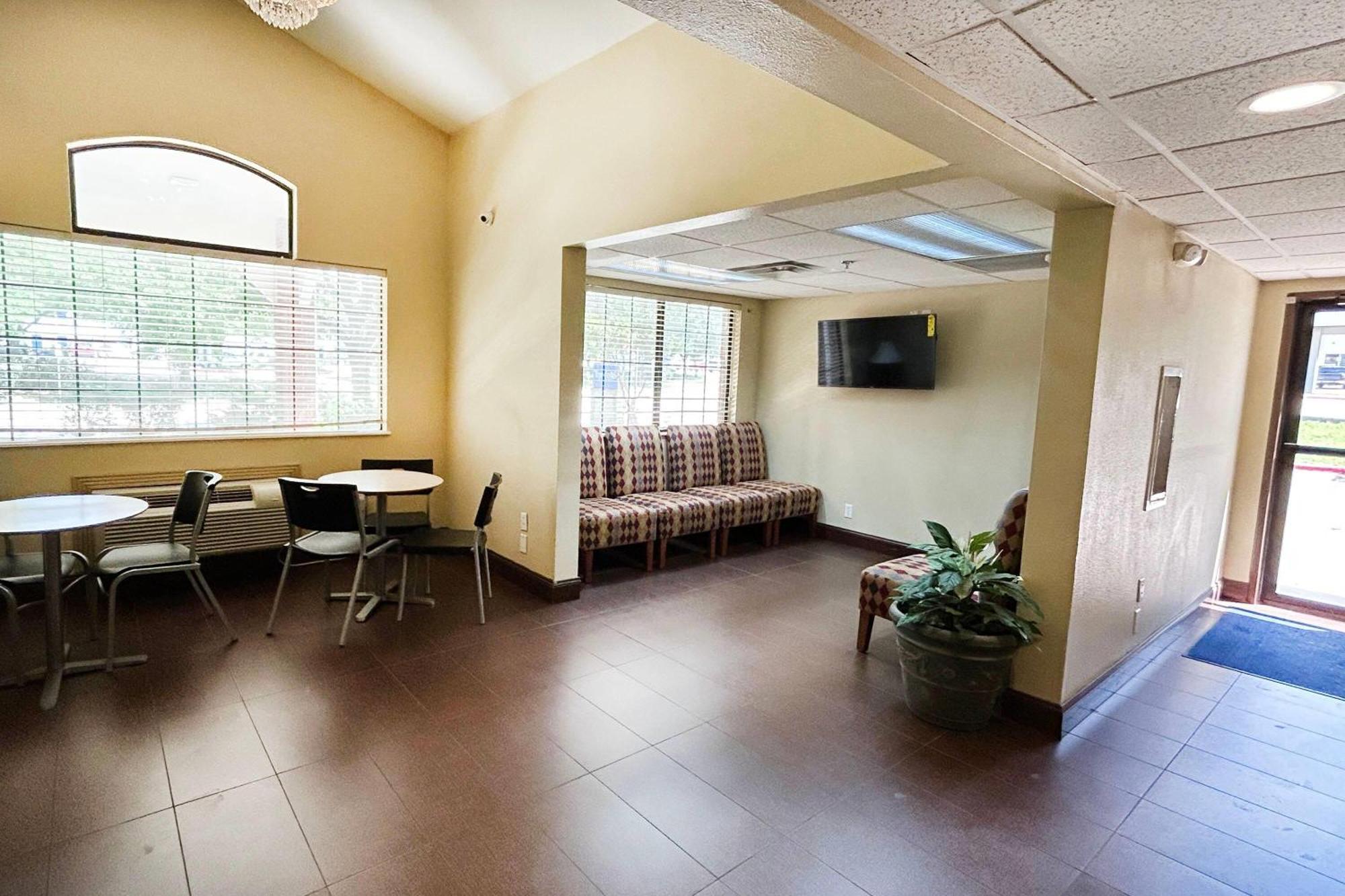 Travelodge By Wyndham Arlington/Dallas Area Esterno foto