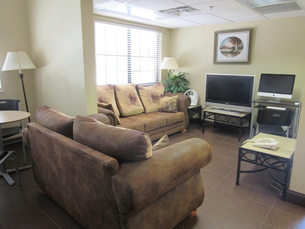 Travelodge By Wyndham Arlington/Dallas Area Esterno foto